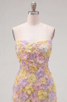Laden Sie das Bild in den Galerie-Viewer, Pinkes, trägerloses, florales Short-Bodycon-Homecoming-Kleid mit Perlen