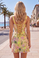 Laden Sie das Bild in den Galerie-Viewer, Gelbes Bodycon-Kleid mit Blumen und Rüschen und Homecoming-Kleid mit Spitze hinten