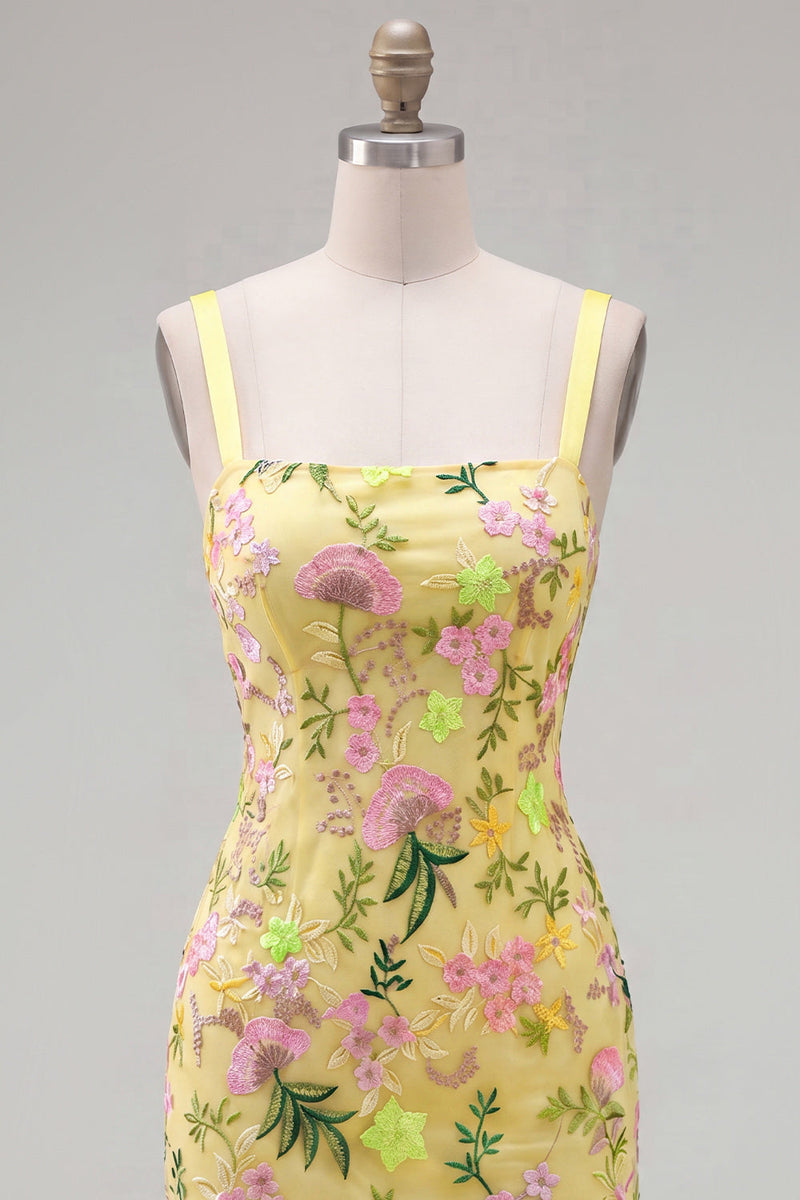 Laden Sie das Bild in den Galerie-Viewer, Gelbes Bodycon-Kleid mit Blumen und Rüschen und Homecoming-Kleid mit Spitze hinten