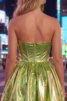 Laden Sie das Bild in den Galerie-Viewer, Metallicgrünes A-Line-Sweetheart-Korsett mit Falten Homecoming-Kleid