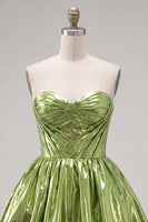 Laden Sie das Bild in den Galerie-Viewer, Metallicgrünes A-Line-Sweetheart-Korsett mit Falten Homecoming-Kleid