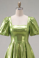 Laden Sie das Bild in den Galerie-Viewer, Gelbes metallisches A-Linien-Homecoming-Kleid mit quadratem Ausschnitt und Puffärmeln