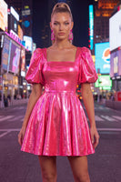 Laden Sie das Bild in den Galerie-Viewer, Gelbes metallisches A-Linien-Homecoming-Kleid mit quadratem Ausschnitt und Puffärmeln