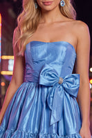 Laden Sie das Bild in den Galerie-Viewer, Trägerloses, dunkelgrünes A-Linien-Rüschen-Homecoming-Kleid mit Schleife