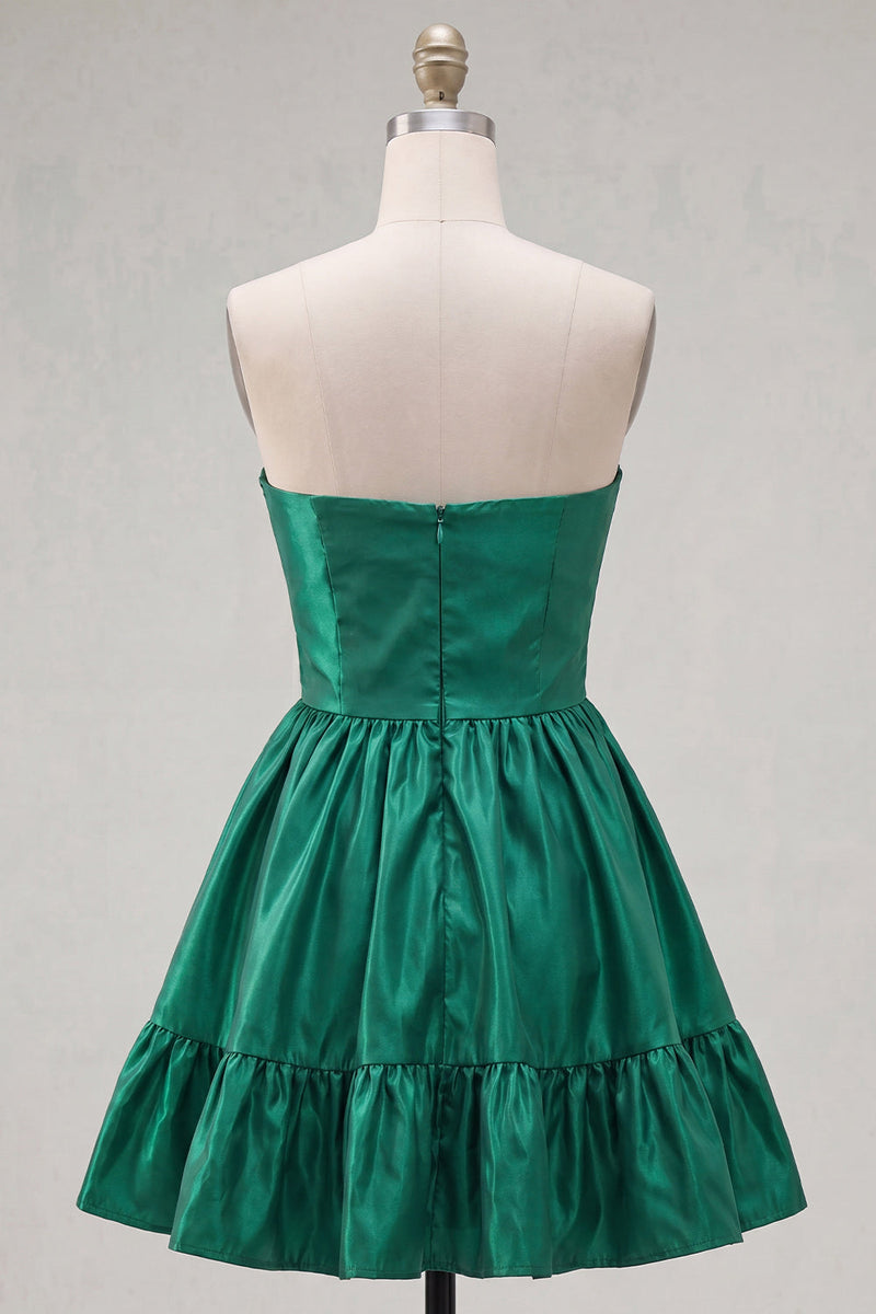 Laden Sie das Bild in den Galerie-Viewer, Trägerloses, dunkelgrünes A-Linien-Rüschen-Homecoming-Kleid mit Schleife