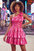 Laden Sie das Bild in den Galerie-Viewer, Ein Schulter-Fuchsia-A-Linien-Metallic-Runden-Homecoming-Kleid mit Schleife