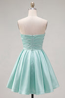 Laden Sie das Bild in den Galerie-Viewer, Mint A-Linie Trägerloses Satin-Homecoming-Kleid mit Falten