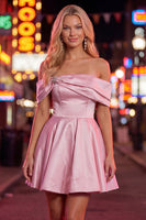 Laden Sie das Bild in den Galerie-Viewer, Blaues A-Linien-Off-shoulder gerafftes Satin-Homecoming-Kleid mit Perlenbesatz