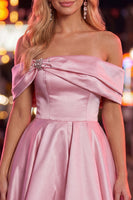 Laden Sie das Bild in den Galerie-Viewer, Blaues A-Linien-Off-shoulder gerafftes Satin-Homecoming-Kleid mit Perlenbesatz