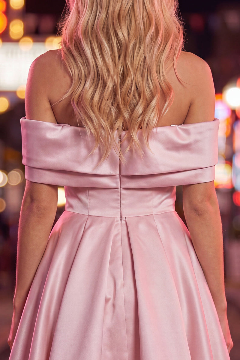 Laden Sie das Bild in den Galerie-Viewer, Blaues A-Linien-Off-shoulder gerafftes Satin-Homecoming-Kleid mit Perlenbesatz