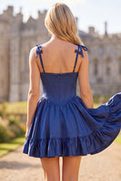Laden Sie das Bild in den Galerie-Viewer, A-Line Navy Korsett-Spaghettiträger Homecoming-Kleid mit Rüschen