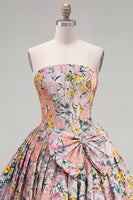 Laden Sie das Bild in den Galerie-Viewer, A-Line graues Korsett, geblümtes trägerloses Jacquard-Homecoming-Kleid mit Schleife
