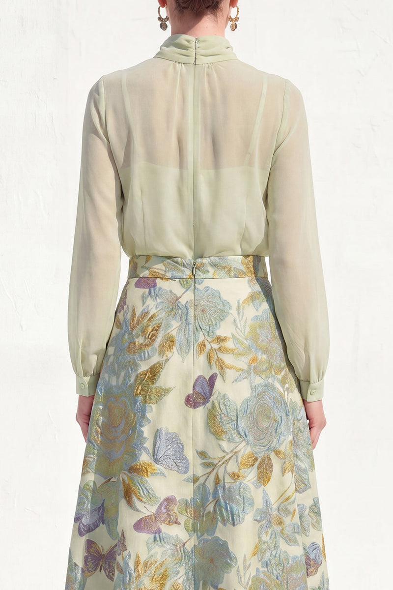 Laden Sie das Bild in den Galerie-Viewer, A-Linie lila zweiteiliges Midi-Mutter-der-Braut-Kleid mit hohem Halsausschnitt und langen Ärmeln