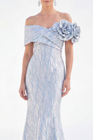 Laden Sie das Bild in den Galerie-Viewer, Schulterloses Meerjungfrauen-Umkleid mit golden, gerafftem langen Mutter-der-Braut-Kleid mit 3D-Blumen