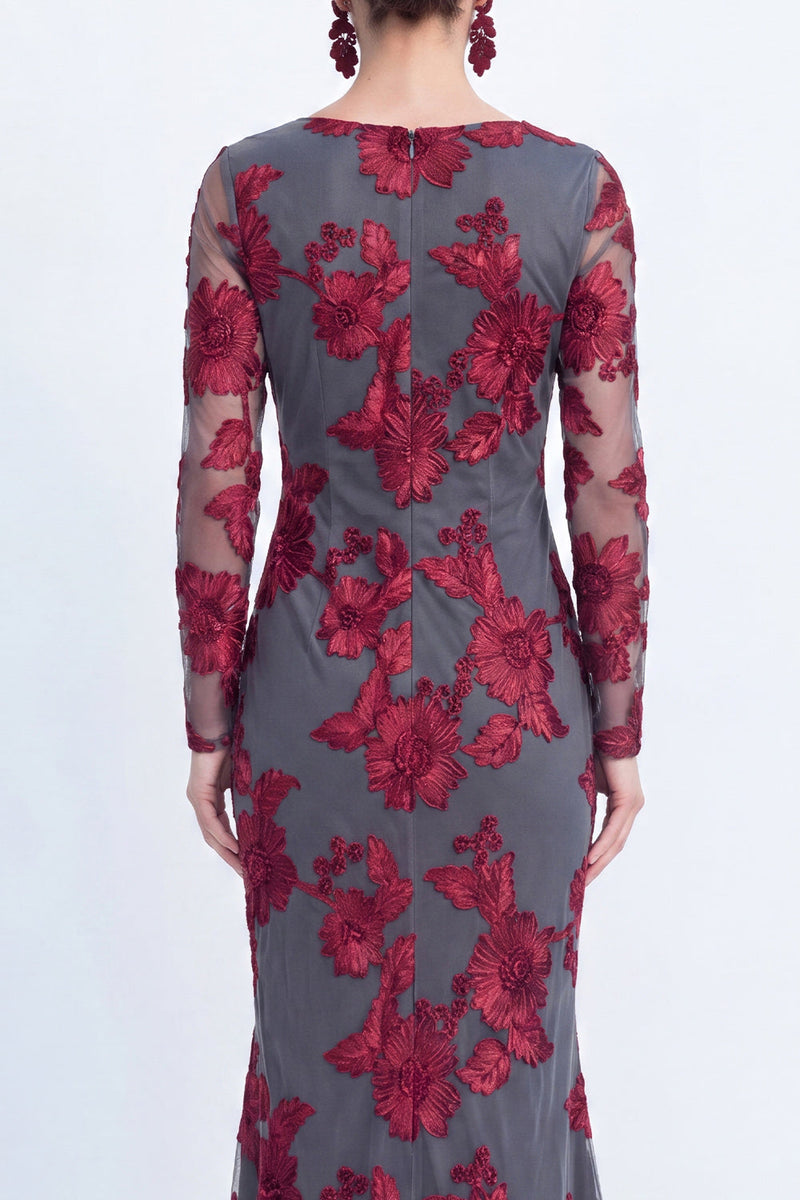 Laden Sie das Bild in den Galerie-Viewer, Meerjungfrauen-Schwarzer Bateau-Ausschnitt mit Blumen – Langes Mutter-der-der-Braut-Kleid mit Stickerei