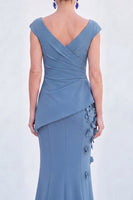Laden Sie das Bild in den Galerie-Viewer, Blaues Blumen-Meerjungfrauen-V-Ausschnitt, gerafftes langes Mutter-der-Braut-Kleid mit Mützenärmeln