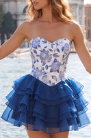 Laden Sie das Bild in den Galerie-Viewer, A-Line gold- und schwarzes Sweetheart Sweetheart Gestuftes Homecoming-Kleid mit Spitze auf dem Rücken