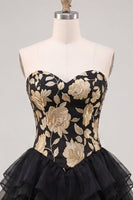 Laden Sie das Bild in den Galerie-Viewer, A-Line gold- und schwarzes Sweetheart Sweetheart Gestuftes Homecoming-Kleid mit Spitze auf dem Rücken