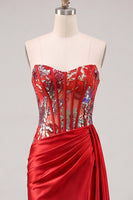 Laden Sie das Bild in den Galerie-Viewer, Sweetheart Red Bodycon transparentes Korsett mit gerafften Pailletten Homecoming-Kleid mit Schärpe