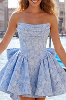 Laden Sie das Bild in den Galerie-Viewer, Knallpinkes, trägerloses, geblümtes A-Line-Jacquard-Bow-Homecoming-Kleid mit Schnürung hinten