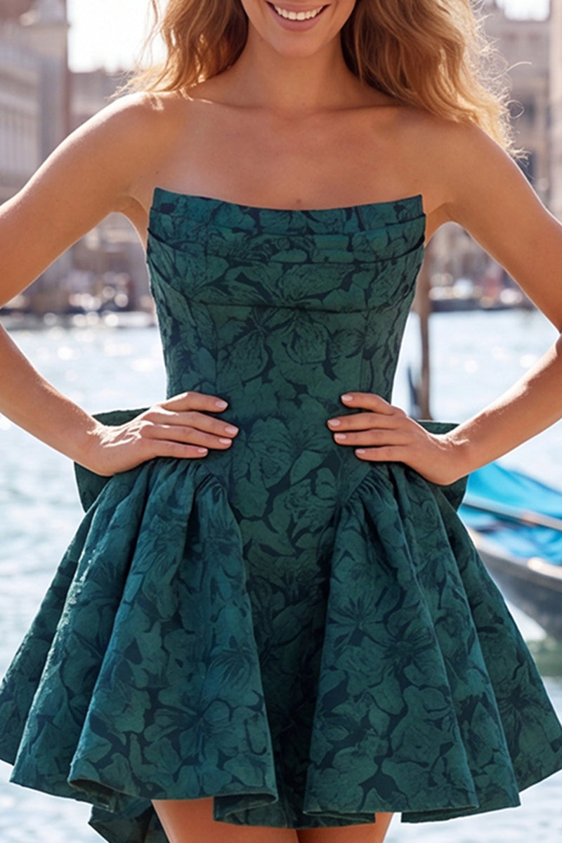 Laden Sie das Bild in den Galerie-Viewer, Knallpinkes, trägerloses, geblümtes A-Line-Jacquard-Bow-Homecoming-Kleid mit Schnürung hinten