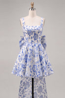 Laden Sie das Bild in den Galerie-Viewer, A-Linie hellblaues Jacquard-Bow-Homecoming-Kleid mit Spitze hinten