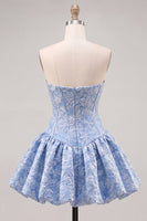 Laden Sie das Bild in den Galerie-Viewer, A-Line blaues Jacquard-Blumenkorsett Trägerloses Homecoming-Kleid