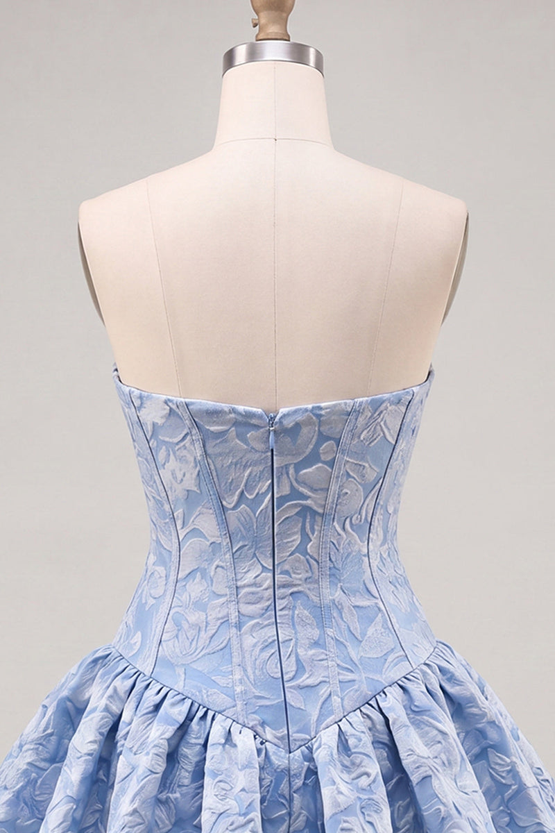 Laden Sie das Bild in den Galerie-Viewer, A-Line blaues Jacquard-Blumenkorsett Trägerloses Homecoming-Kleid