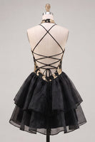 Laden Sie das Bild in den Galerie-Viewer, Gold- und schwarzes Neckholderhals-Hemdkleid mit Blumenmuster in A-Linie und Spitze hinten