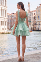 Laden Sie das Bild in den Galerie-Viewer, Lilac Pearl Mini Märchen-Homecoming-Kleid mit Stachel und Schnürung hinten