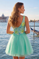 Laden Sie das Bild in den Galerie-Viewer, A-Linie gelbes V-Ausschnitt Blumenpailletten-Homecoming-Kleid