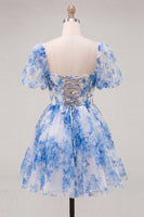 Laden Sie das Bild in den Galerie-Viewer, A-Linie blaues quadratisches Korsett-Floral-Homecoming-Kleid mit Spitze auf dem Rücken