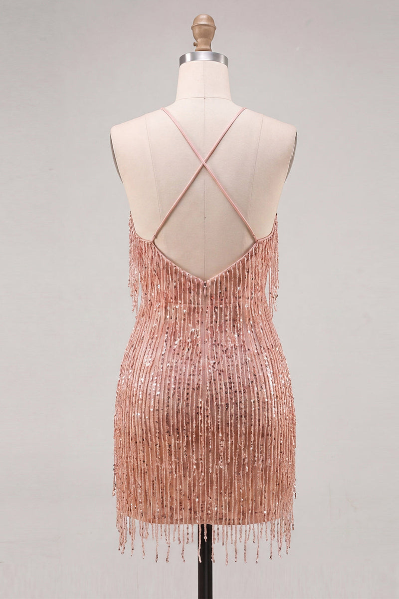 Laden Sie das Bild in den Galerie-Viewer, Dusty Rose Bodycon Halterhals-Pailletten-Homecoming-Kleid mit Fransen