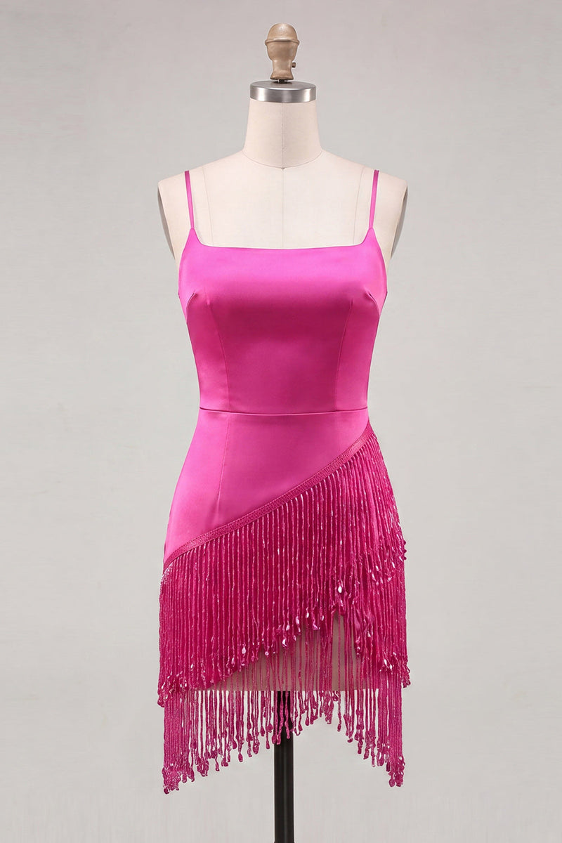 Laden Sie das Bild in den Galerie-Viewer, Satin Fuchsia Bodycon Spaghetti-Träger Kurzes Homecoming-Kleid mit Fransen