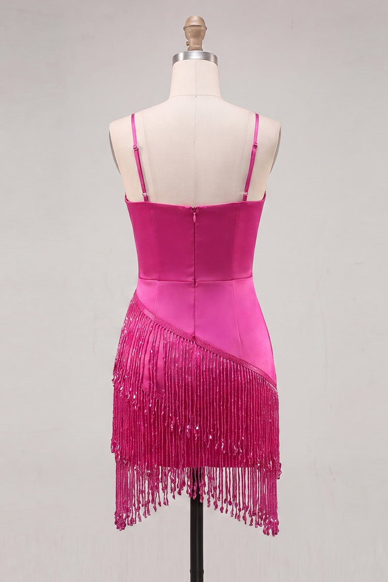 Laden Sie das Bild in den Galerie-Viewer, Satin Fuchsia Bodycon Spaghetti-Träger Kurzes Homecoming-Kleid mit Fransen