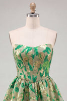 Laden Sie das Bild in den Galerie-Viewer, Grünes Sweetheart A-Line Korsett Jacquard Homecoming-Kleid mit Rüschen