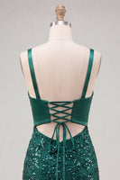 Laden Sie das Bild in den Galerie-Viewer, Dunkelgrünes Spaghetti-Träger Pailletten Bodycon Schnürung Back-Homecoming-Kleid mit Schleife