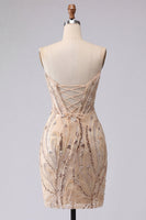 Laden Sie das Bild in den Galerie-Viewer, Trägerloses Champagner-Bodycon-Pailletten-Homecoming-Kleid mit Schnürung auf dem Rücken