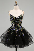 Laden Sie das Bild in den Galerie-Viewer, A-Linie Schwarzes Florales Organza Kurzes Abendkleid mit Spaghettiträger und Schnürung