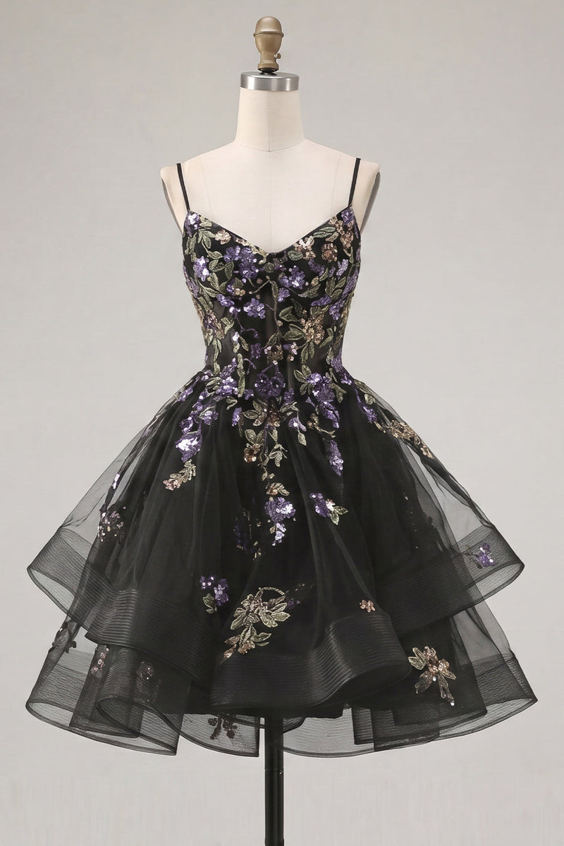 Laden Sie das Bild in den Galerie-Viewer, A-Linie schwarzes, florales Organza Homecoming-Kleid mit gestuftem Spaghettiträger und Schnürung hinten