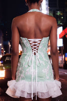 Laden Sie das Bild in den Galerie-Viewer, Mintgrünes Neckholderhals-Perlmutt-Bodycon-Rüschen-Floral-Homecoming-Kleid mit Spitze auf dem Rücken