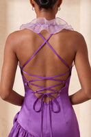 Laden Sie das Bild in den Galerie-Viewer, Lila Bodycon Neckholder-Satin-Kleid mit Rüschen Homecoming und 3D-Blumen