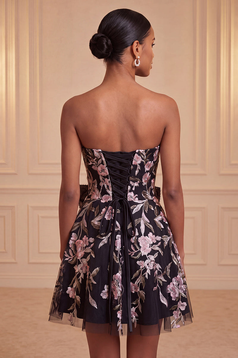 Laden Sie das Bild in den Galerie-Viewer, Salbeigrünes, trägerloses A-Linien-Sticker-Perlen-Schnürsenkelkleid mit Back-Homecoming-Kleid mit Schleife