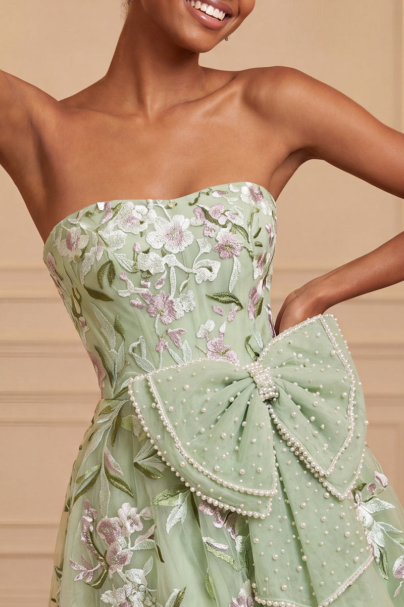 Laden Sie das Bild in den Galerie-Viewer, Salbeigrünes, trägerloses A-Linien-Sticker-Perlen-Schnürsenkelkleid mit Back-Homecoming-Kleid mit Schleife