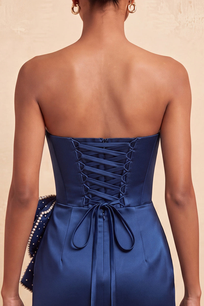 Laden Sie das Bild in den Galerie-Viewer, Dunkelgrünes, trägerloses Bodycon Perlmutt-Schnürk-Back-Homecoming-Kleid mit Schleife an der Taille