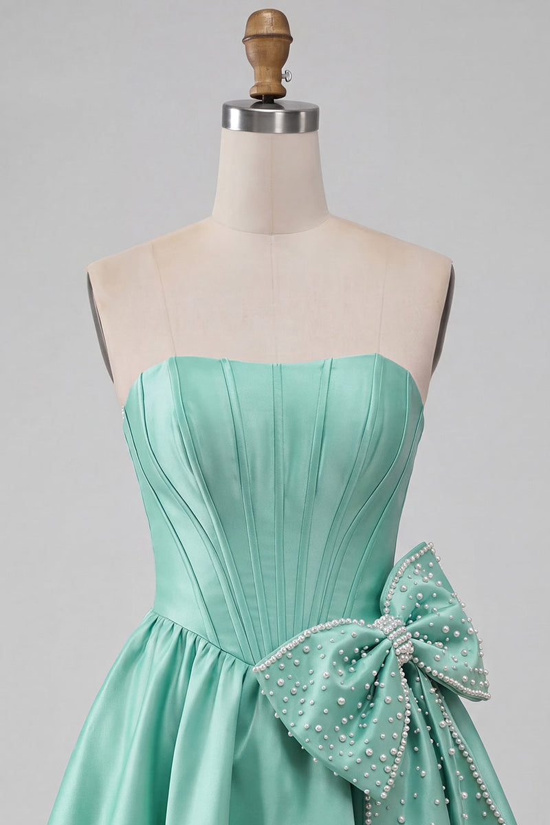 Laden Sie das Bild in den Galerie-Viewer, A-Line mintgrünes Satin-Trägerloses Lace-Up-Perlenkorsett Homecoming-Kleid mit Schleife