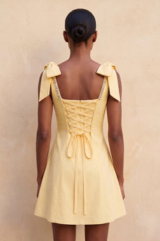 Hellgelbes A-förmiges Kurzes Abendkleid mit Strasssteinen und Schnürung
