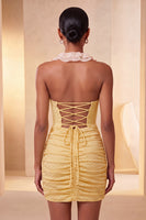 Laden Sie das Bild in den Galerie-Viewer, Halterhals Rotes Bodycon Gerafftes Rüschendes Glitzer Kurzes Abendkleid mit Schnürung