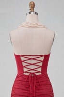 Laden Sie das Bild in den Galerie-Viewer, Halterhals Rotes Bodycon Gerafftes Rüschendes Glitzer Kurzes Abendkleid mit Schnürung