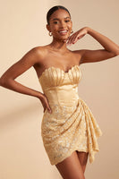 Laden Sie das Bild in den Galerie-Viewer, Hellgelbe Bodycon Sweetheart mit gerafften Pailletten Schnürung Back-Homecoming-Kleid mit Schärpe